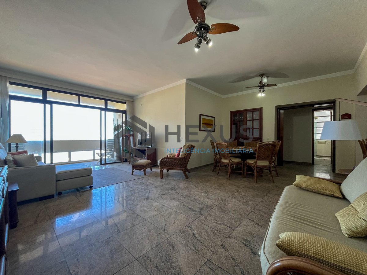 Foto 2 de Apartamento frente mar com varanda vista mar na Praia das Pitangueiras, Guaruja