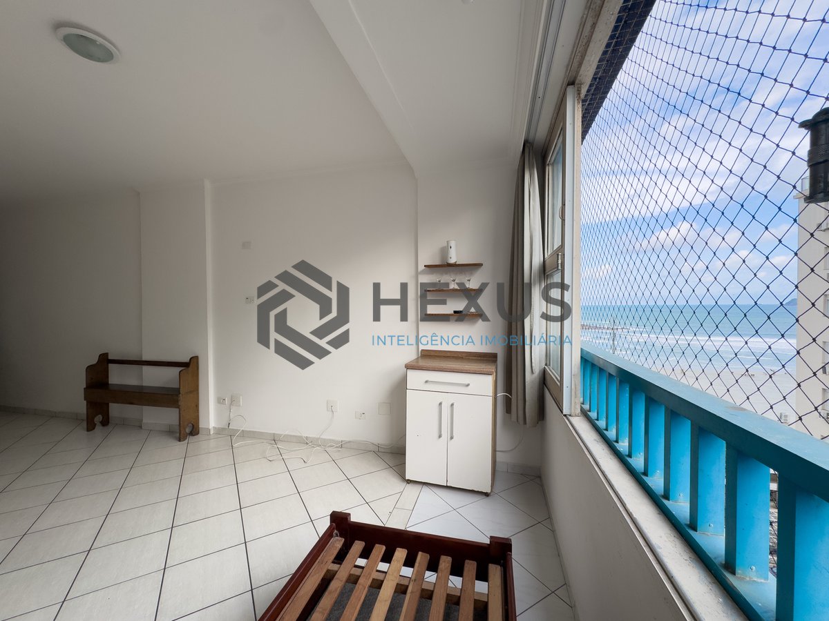 Foto 2 de Apartamento com vista mar na beira mar da Praia das Pitangueiras, Guaruja