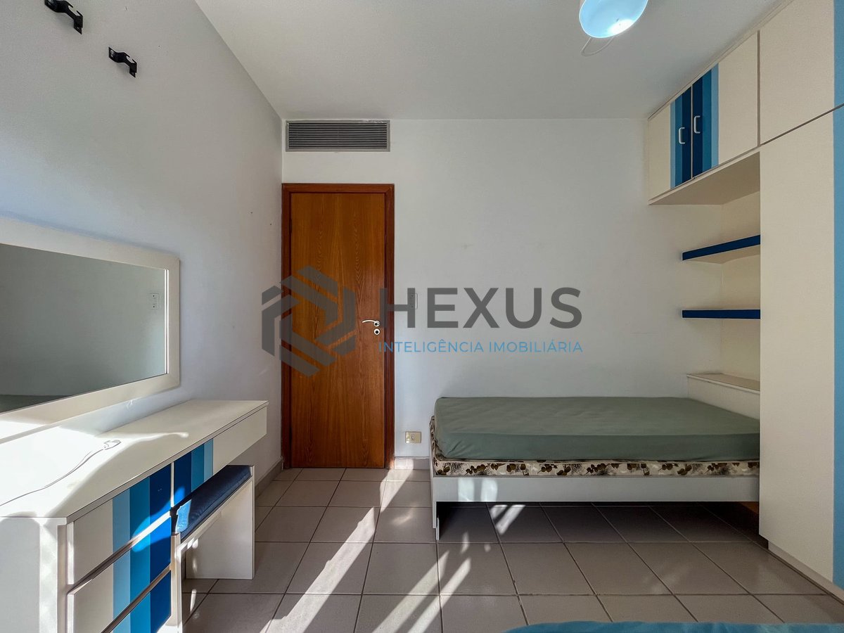 Foto 11 de Apartamento com varanda e vista mar na quadra mar da Praia das Pitangueiras, Guaruja