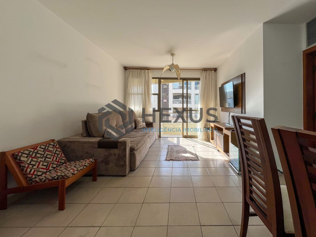 Foto 3 de Apartamento com varanda e vista mar na quadra mar da Praia das Pitangueiras, Guaruja