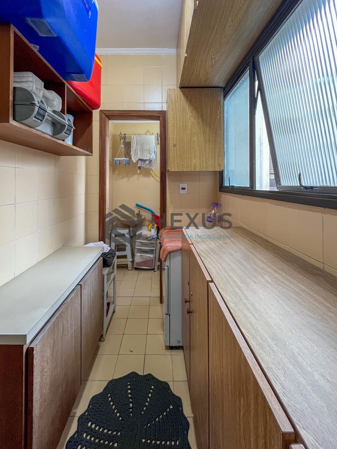 Foto 24 de Apartamento com varanda na quadra mar da Praia das Pitangueiras, Guaruja