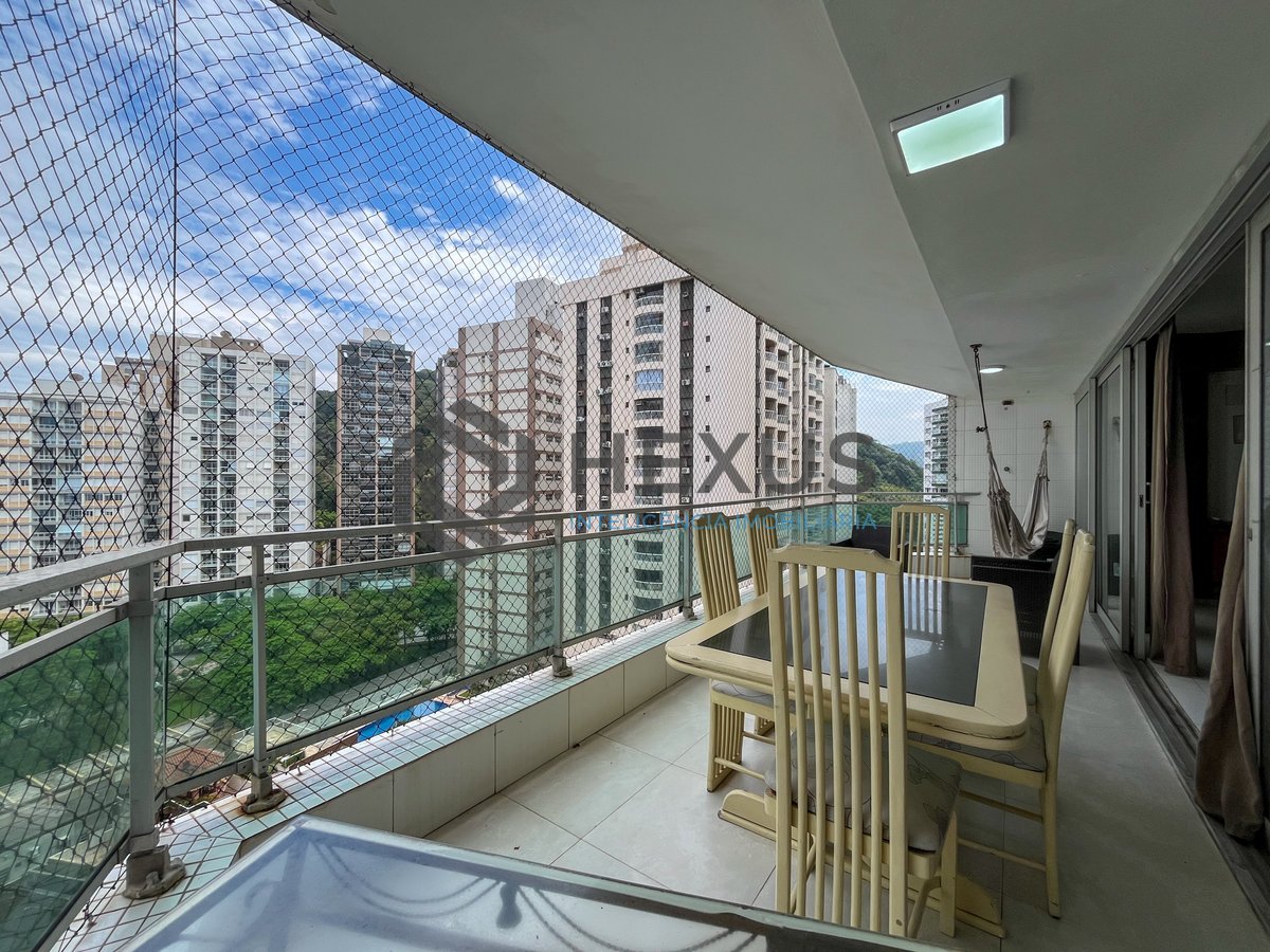 Foto 11 de Apartamento com varanda vista mar na beira mar da Praia das Pitangueiras, Guaruja