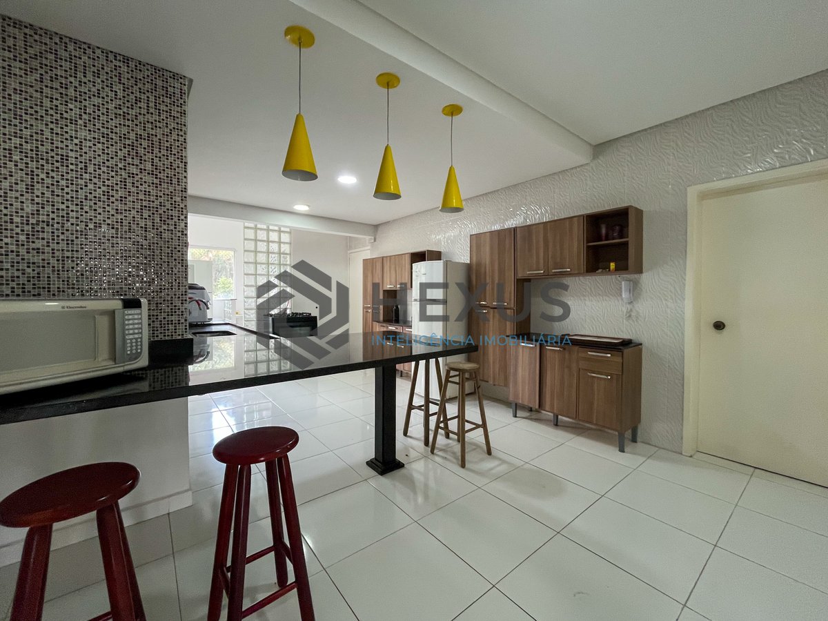 Foto 15 de Apartamento com varanda vista mar na beira mar da Praia das Pitangueiras, Guaruja
