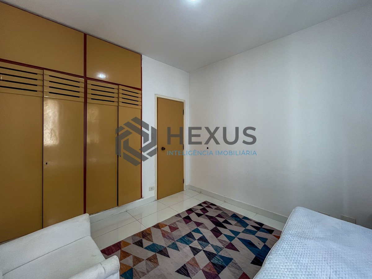 Foto 35 de Apartamento com varanda vista mar na beira mar da Praia das Pitangueiras, Guaruja