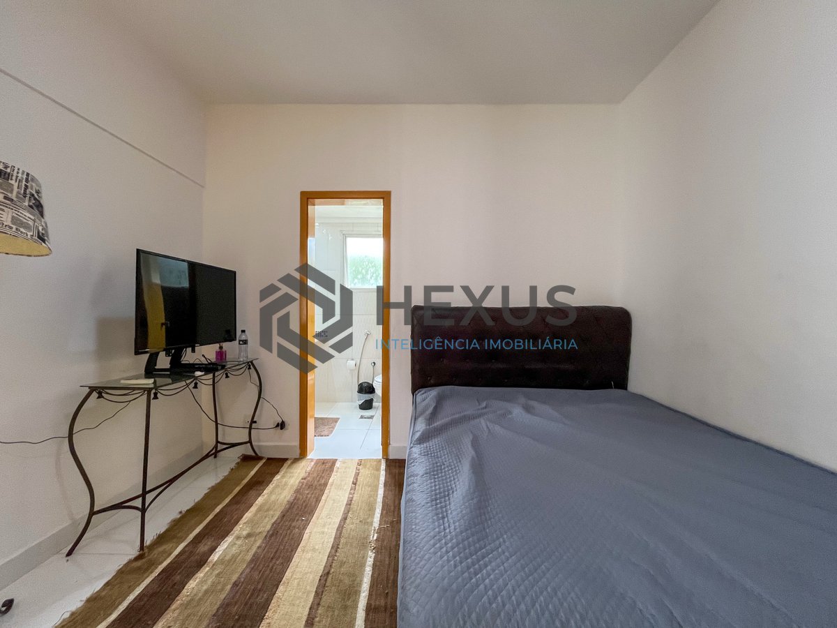 Foto 40 de Apartamento com varanda vista mar na beira mar da Praia das Pitangueiras, Guaruja