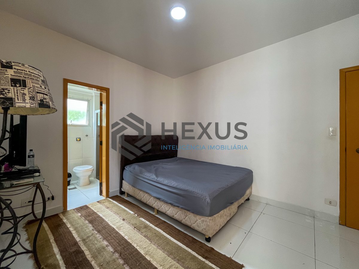 Foto 42 de Apartamento com varanda vista mar na beira mar da Praia das Pitangueiras, Guaruja
