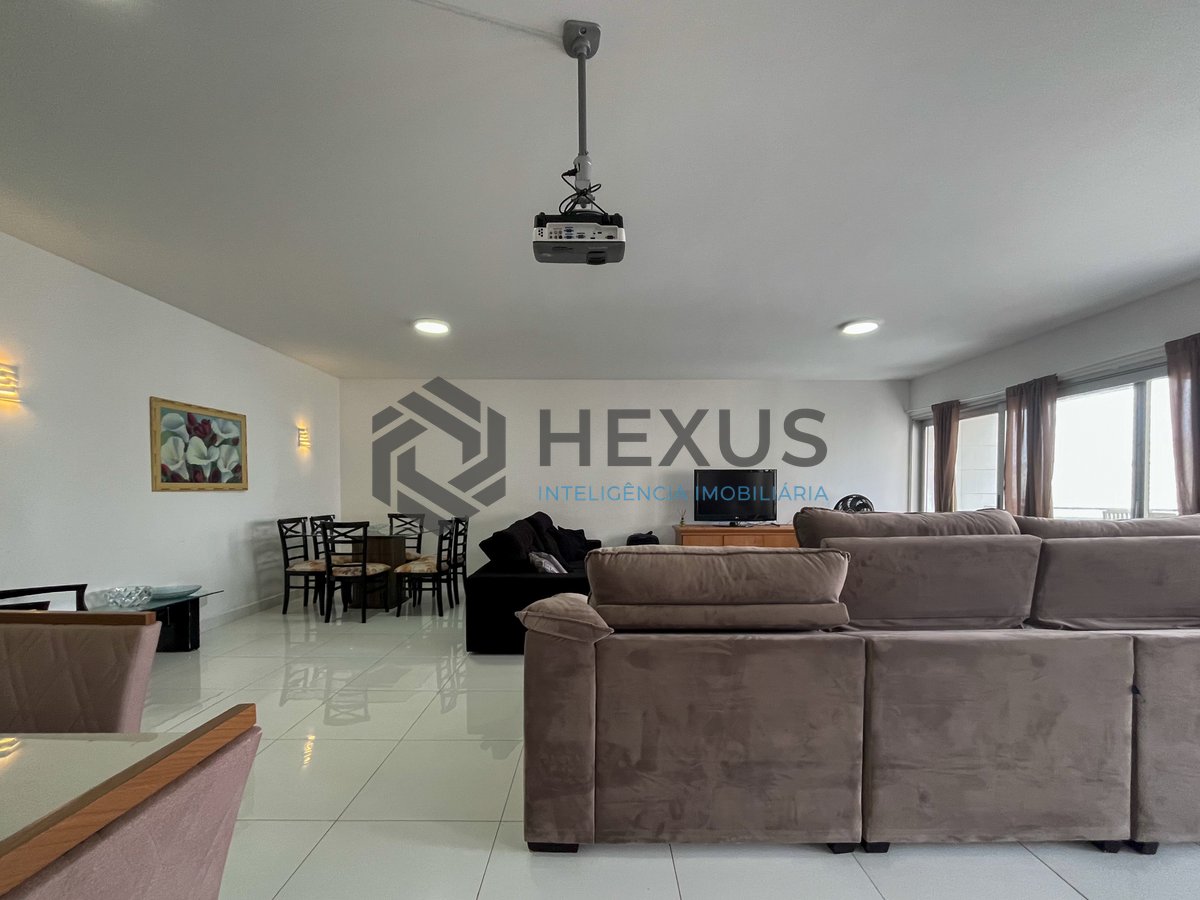 Foto 6 de Apartamento com varanda vista mar na beira mar da Praia das Pitangueiras, Guaruja