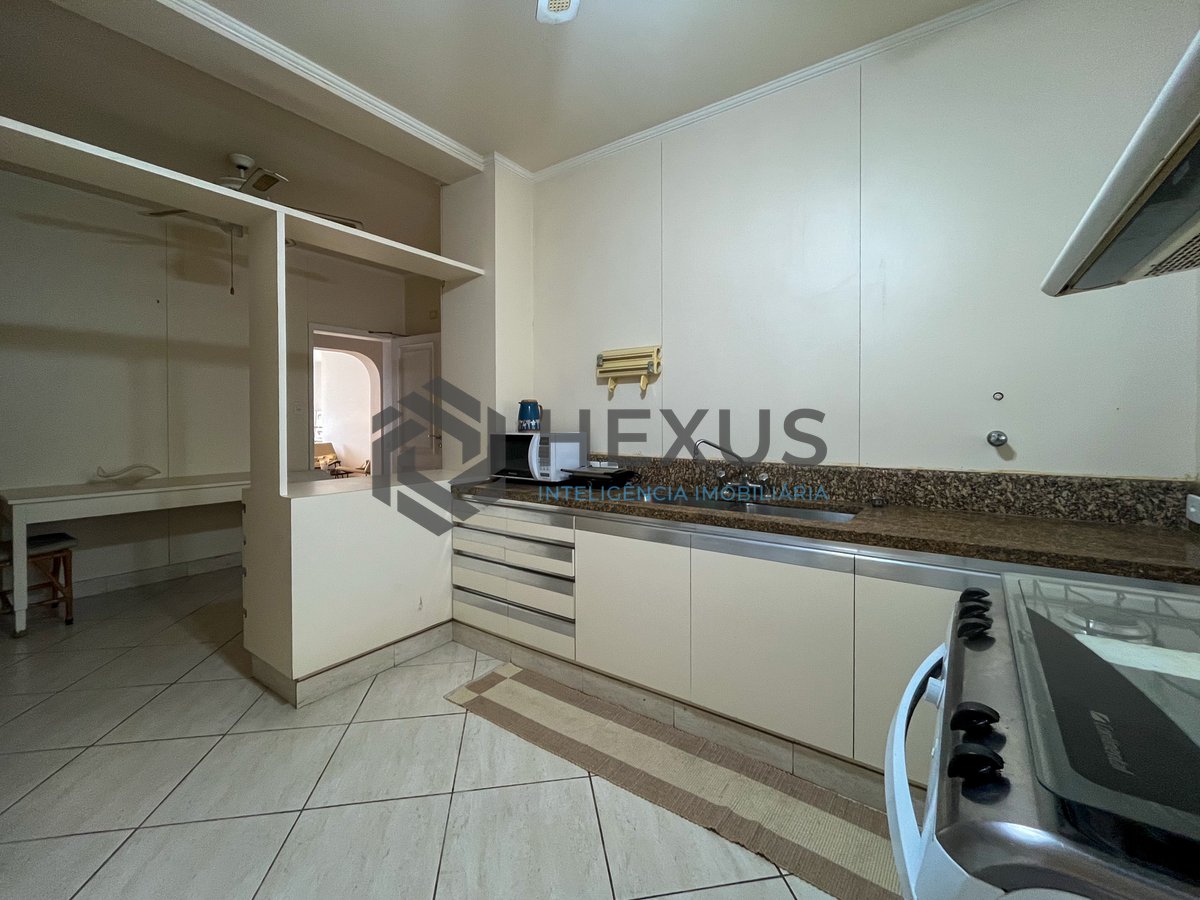 Foto 36 de Apartamento com varanda e vista mar na quadra-mar da Praia das Pitangueiras, Guaruja
