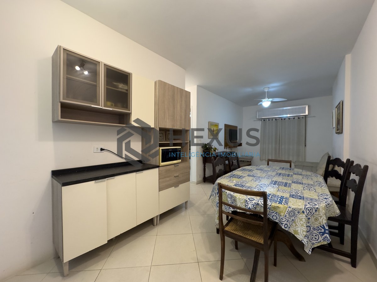 Foto 3 de Apartamento na beira mar da praia nas Pitangueiras, Guaruja