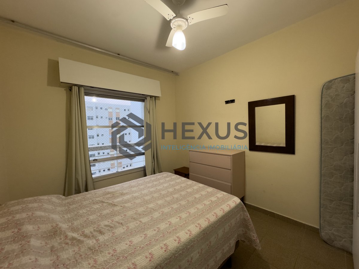 Foto 14 de Apartamento com varanda vista mar na beira mar da Praia das Pitangueiras, Guarujá