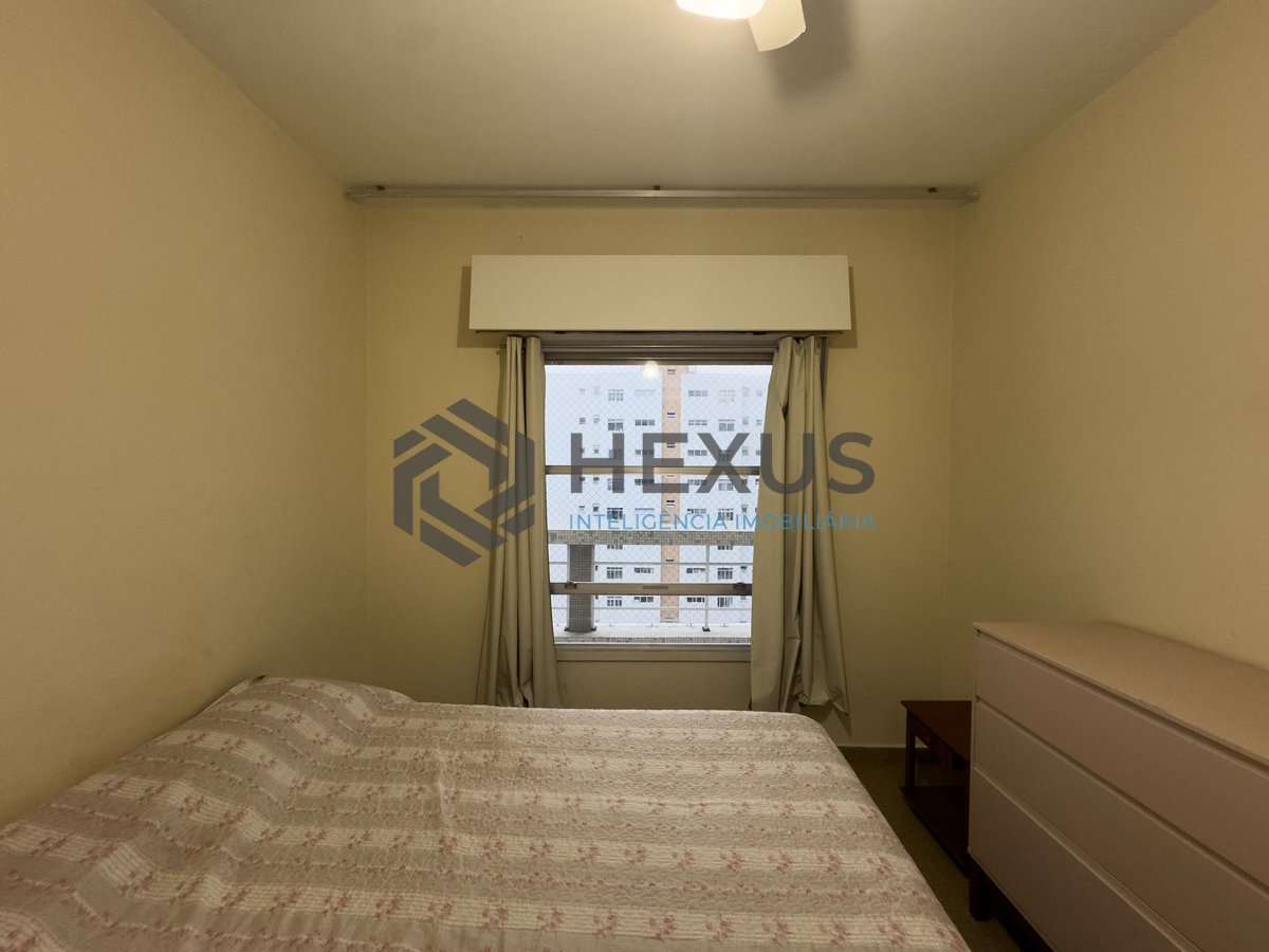 Foto 15 de Apartamento com varanda vista mar na beira mar da Praia das Pitangueiras, Guarujá