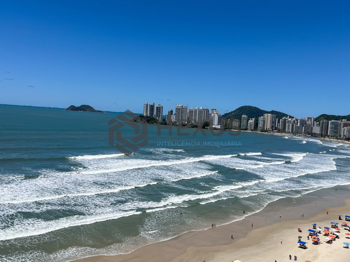 Foto 14 de Apartamento frente mar com varanda na Praia das Pitangueiras, Guaruja