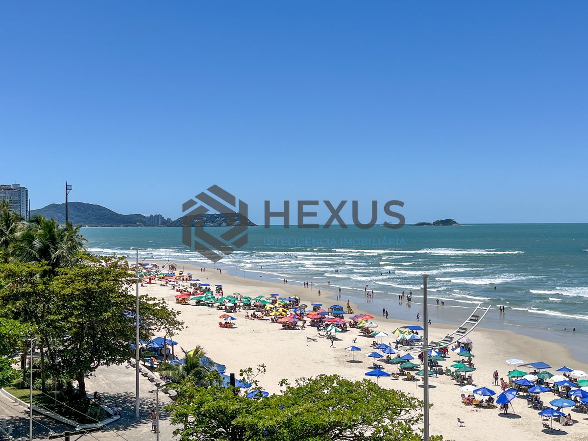 Foto 9 de Apartamento frente mar com varanda na Praia das Pitangueiras, Guaruja