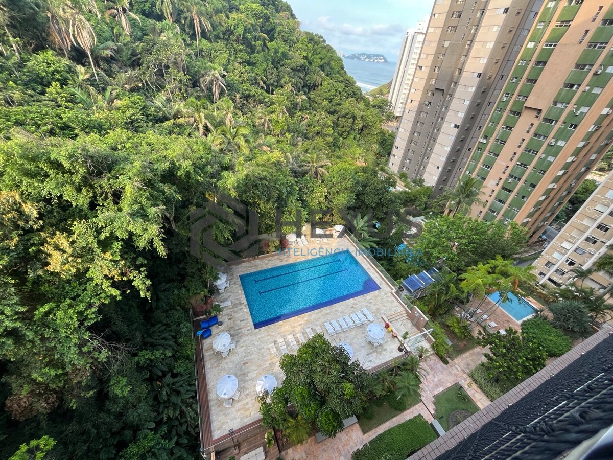 Foto 31 de Apartamento com varanda e lazer na quadra mar da Praia das Pitangueiras, Guaruja