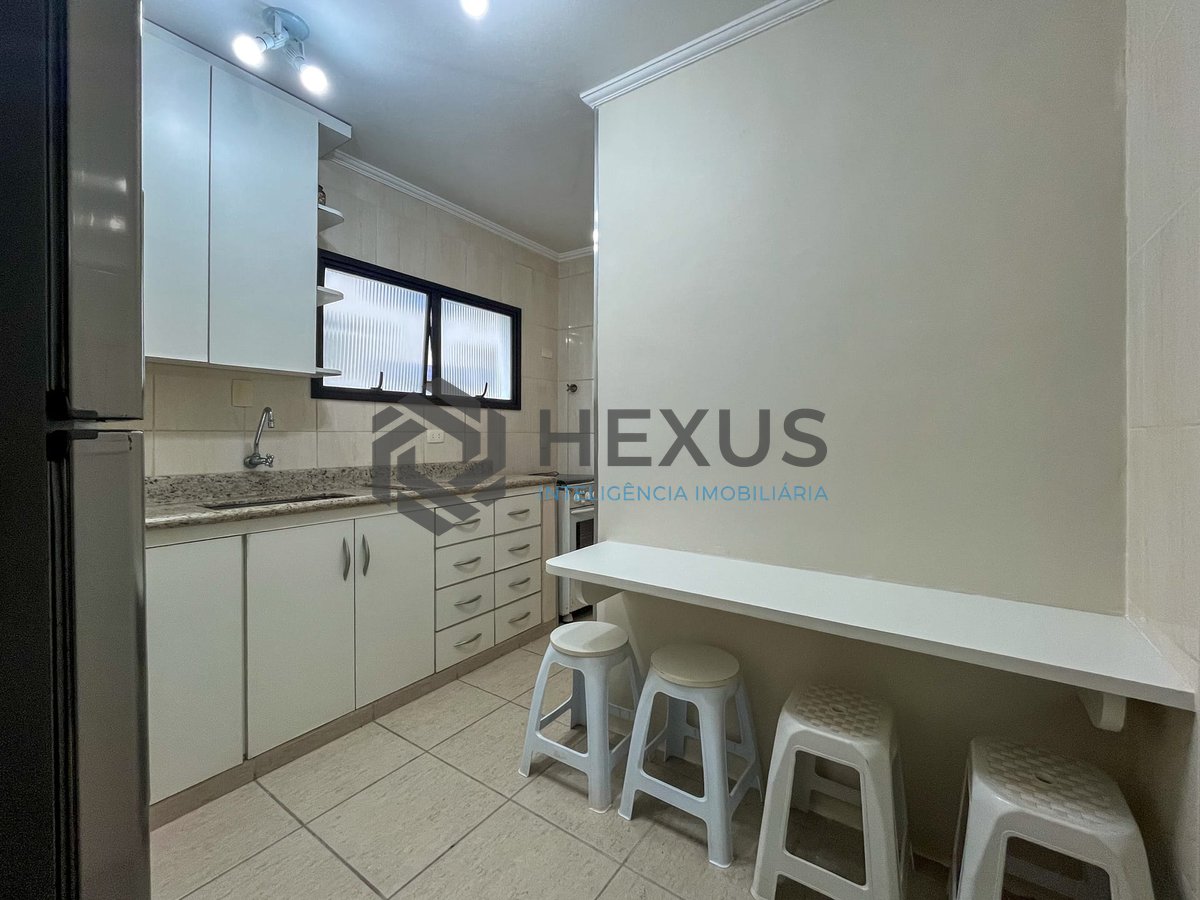 Foto 11 de Apartamento reformado a uma quadra da Praia das Pitangueiras, Guaruja