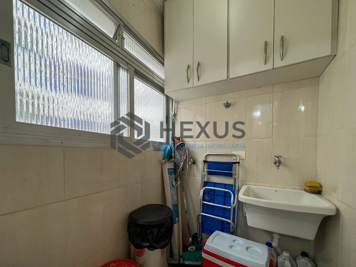 Foto 14 de Apartamento reformado a uma quadra da Praia das Pitangueiras, Guaruja