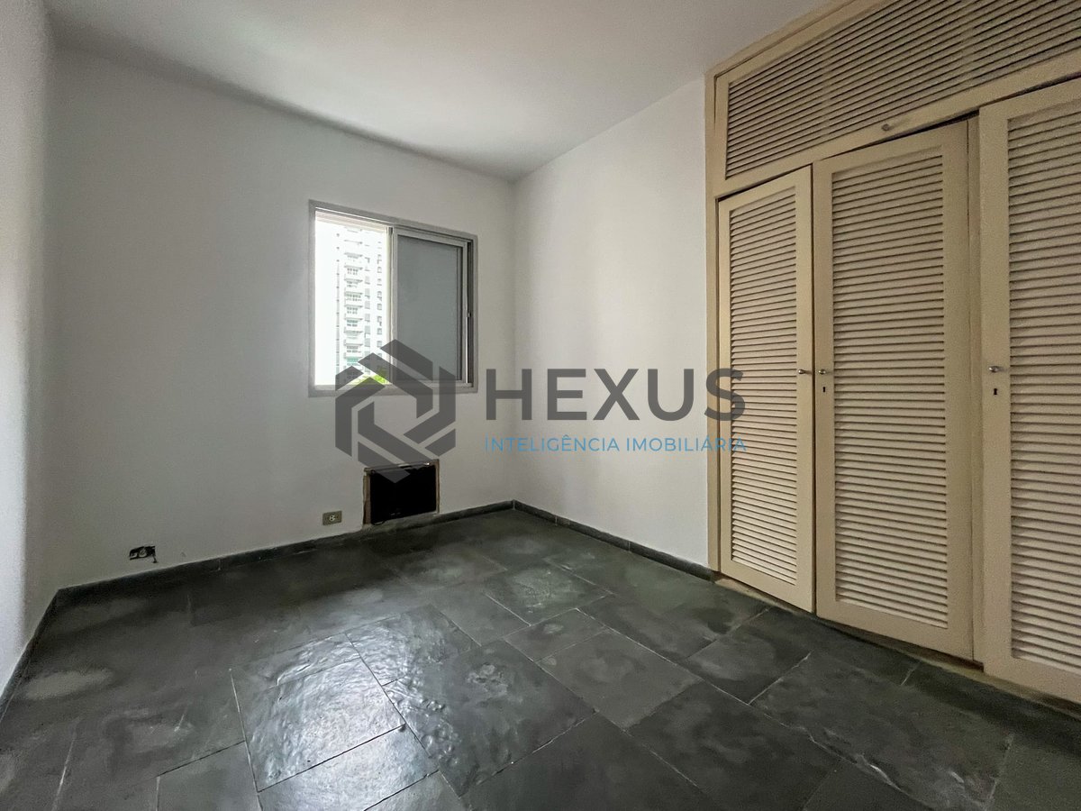Foto 17 de Apartamento com varanda, vista mar e lazer na Praia das Pitangueiras, Guaruja