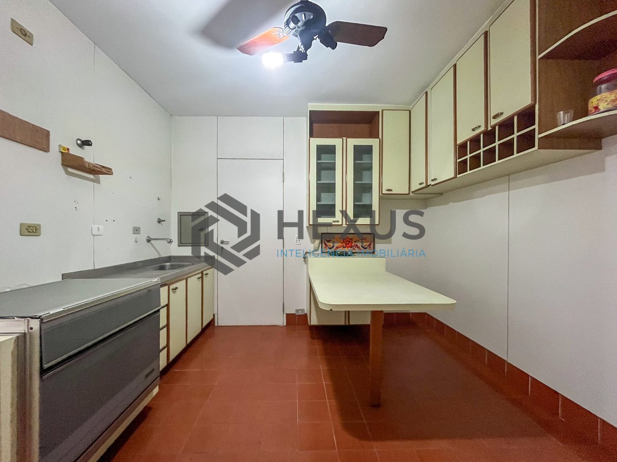 Foto 25 de Apartamento com varanda, vista mar e lazer na Praia das Pitangueiras, Guaruja
