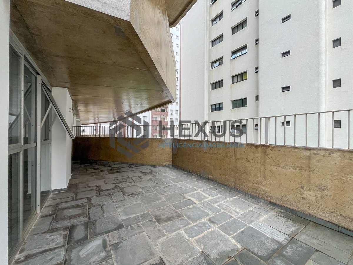 Foto 10 de Apartamento com varanda, vista mar e lazer na Praia das Pitangueiras, Guaruja