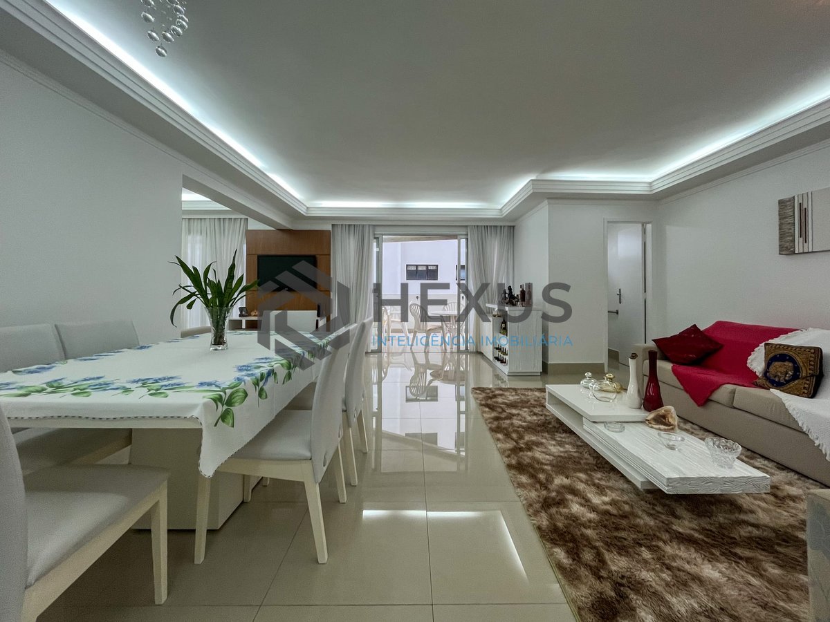Foto 2 de Apartamento com varanda, vista mar e lazer na Praia das Pitangueiras, Guaruja
