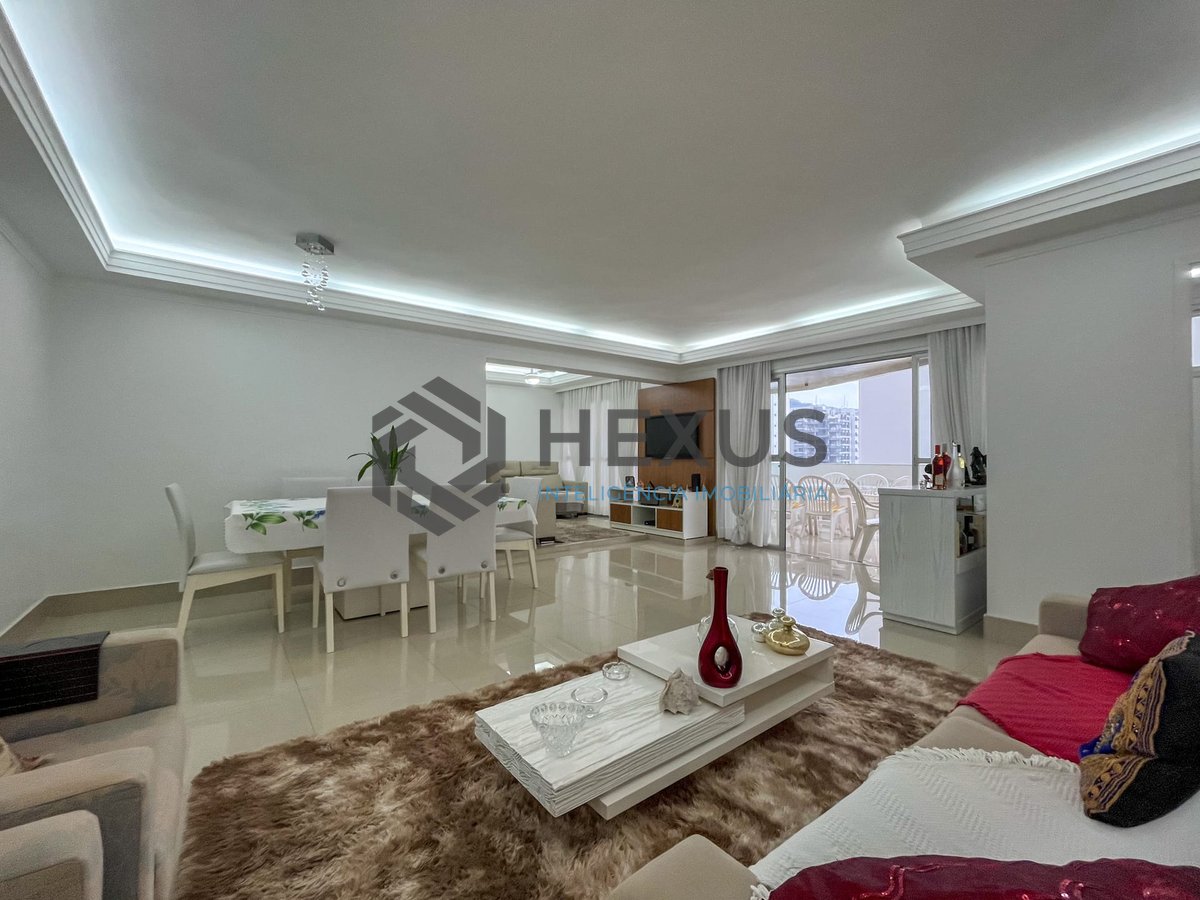 Foto 3 de Apartamento com varanda, vista mar e lazer na Praia das Pitangueiras, Guaruja