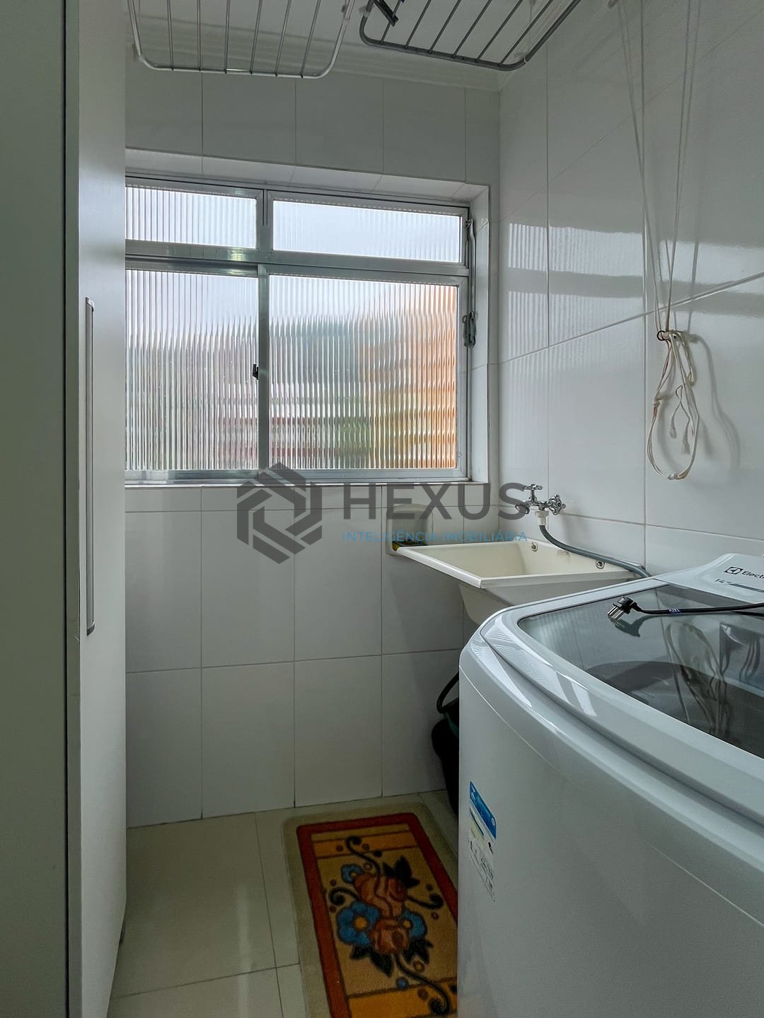 Foto 34 de Apartamento com varanda, vista mar e lazer na Praia das Pitangueiras, Guaruja