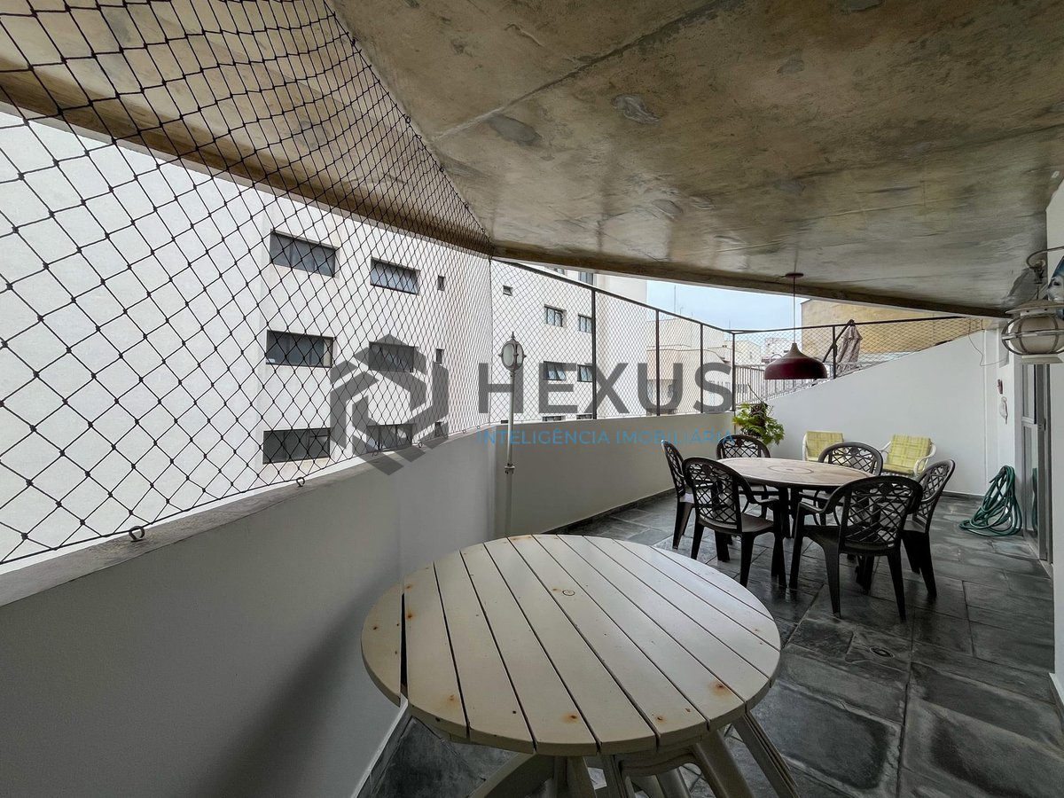 Foto 12 de Apartamento com varanda, vista mar e lazer na Praia das Pitangueiras, Guaruja