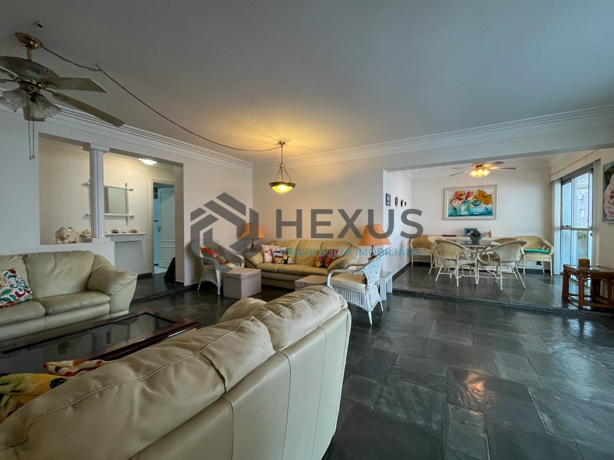 Foto 4 de Apartamento com varanda, vista mar e lazer na Praia das Pitangueiras, Guaruja