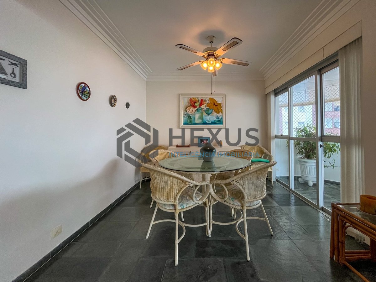 Foto 5 de Apartamento com varanda, vista mar e lazer na Praia das Pitangueiras, Guaruja