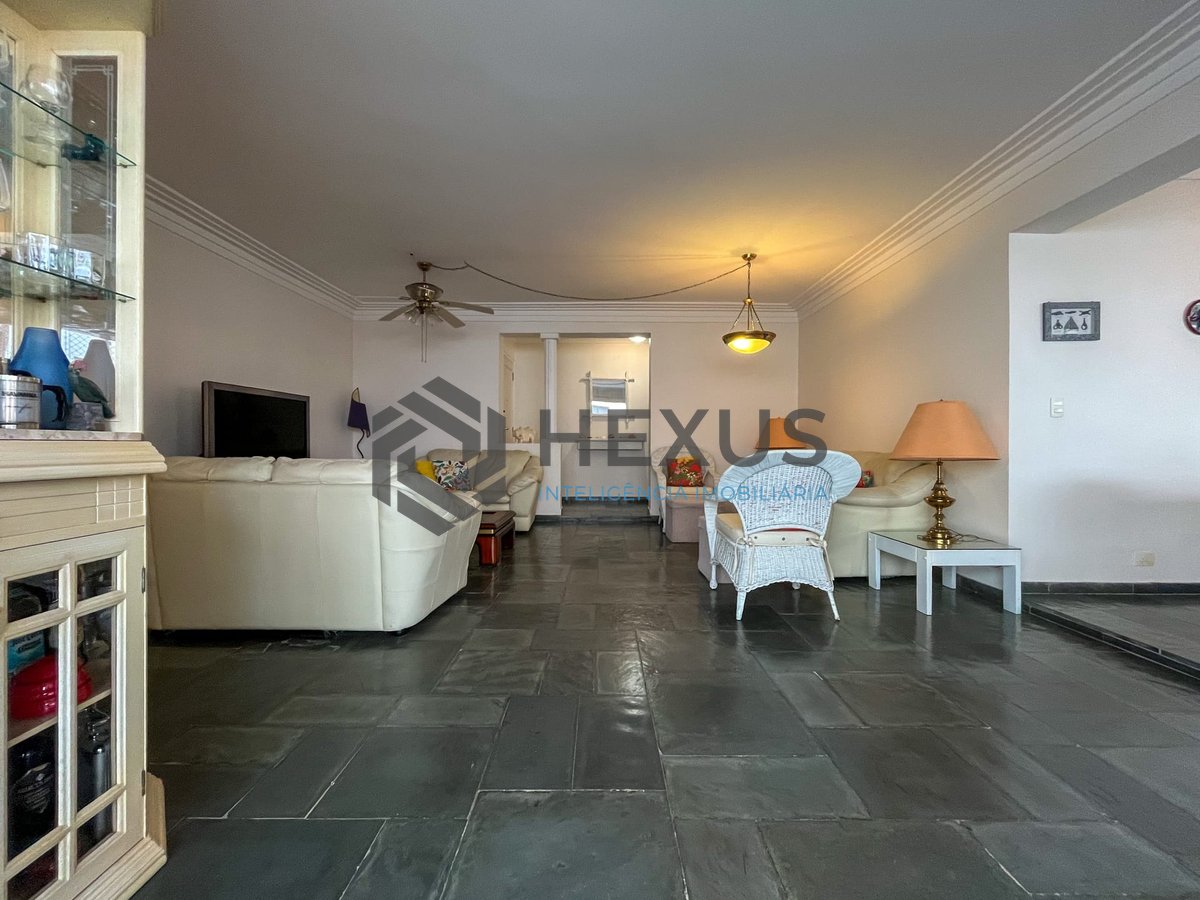 Foto 9 de Apartamento com varanda, vista mar e lazer na Praia das Pitangueiras, Guaruja