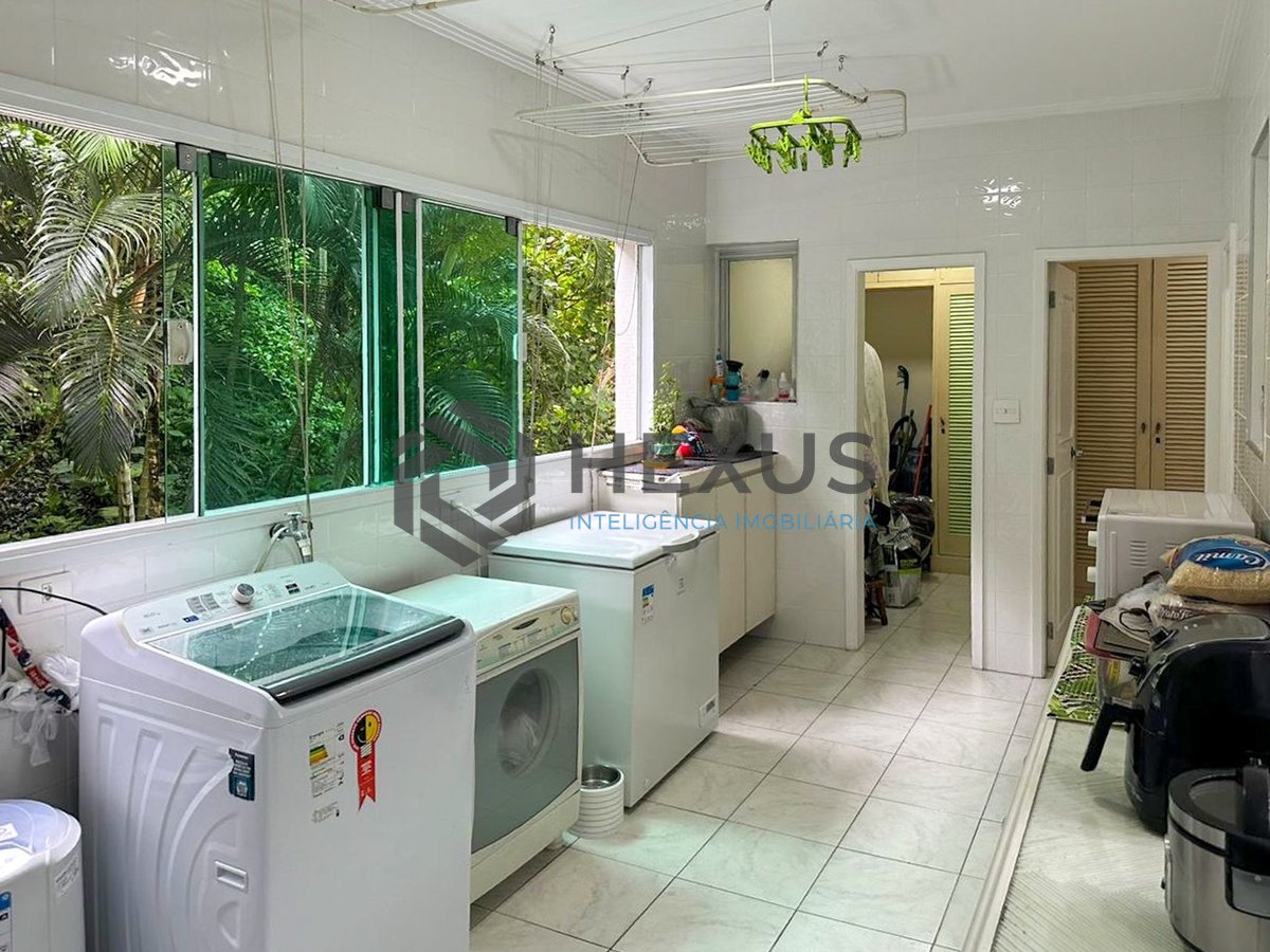 Foto 46 de Apartamento frente mar com varanda vista mar e lazer nas Pitangueiras, Guarujá