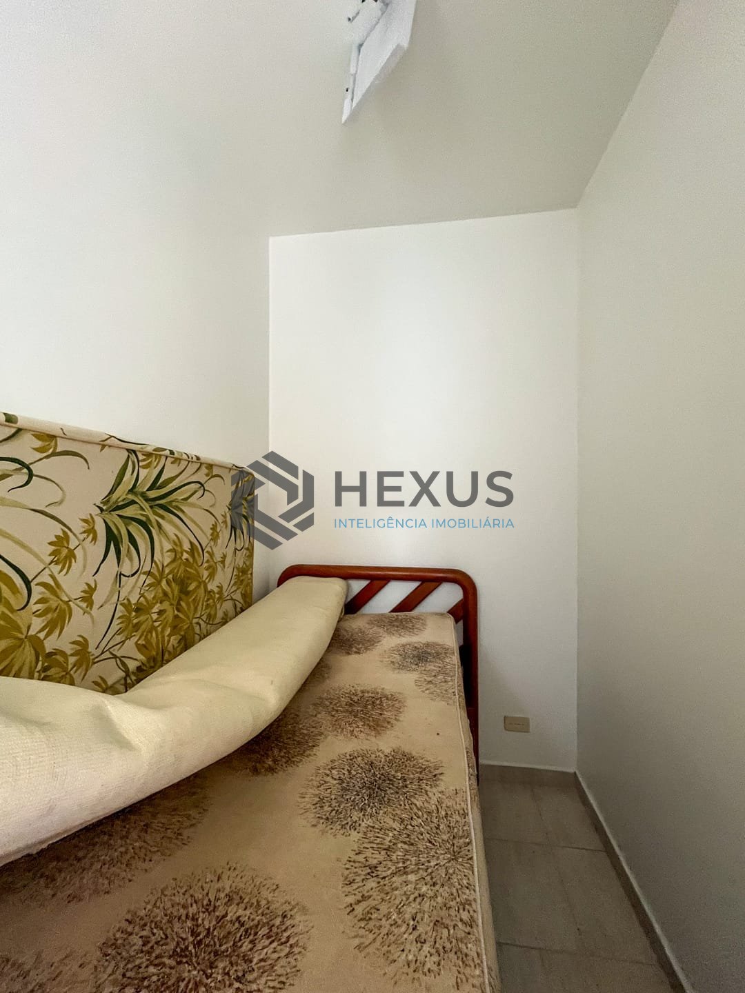 Foto 41 de Apartamento com varanda, vista mar e lazer na quadra-mar da Praia das Pitangueiras, Guaruja