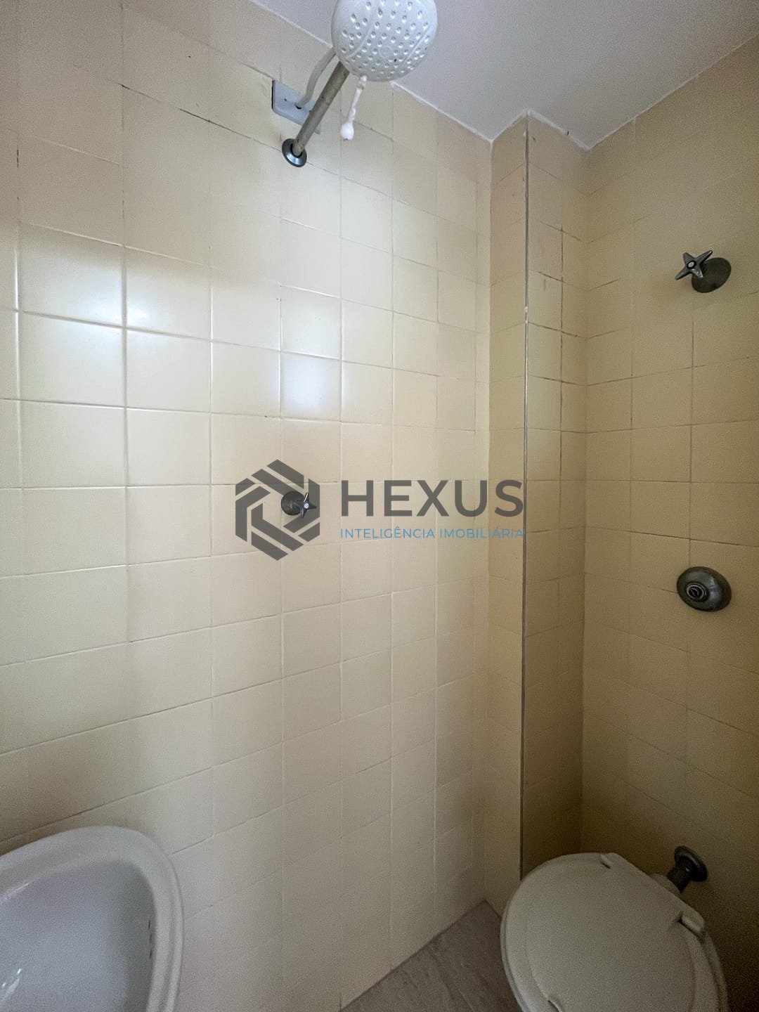 Foto 42 de Apartamento com varanda, vista mar e lazer na quadra-mar da Praia das Pitangueiras, Guaruja