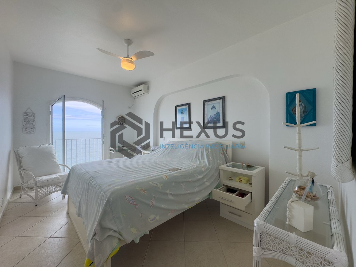 Foto 20 de Apartamento frente mar com varanda e vista mar na Praia das Pitangueiras, Guaruja