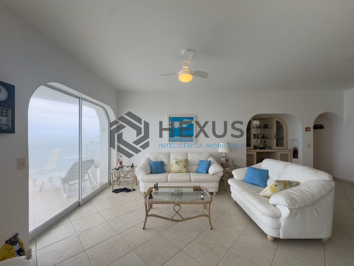 Foto 6 de Apartamento frente mar com varanda e vista mar na Praia das Pitangueiras, Guaruja