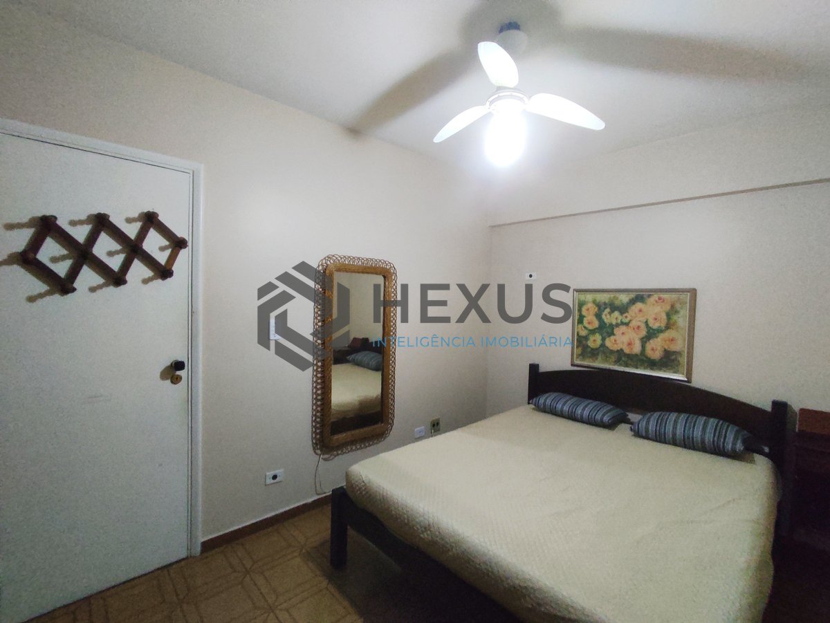 Foto 15 de Apartamento frente rua com varanda e vista livre na Praia da Enseada, Guaruja