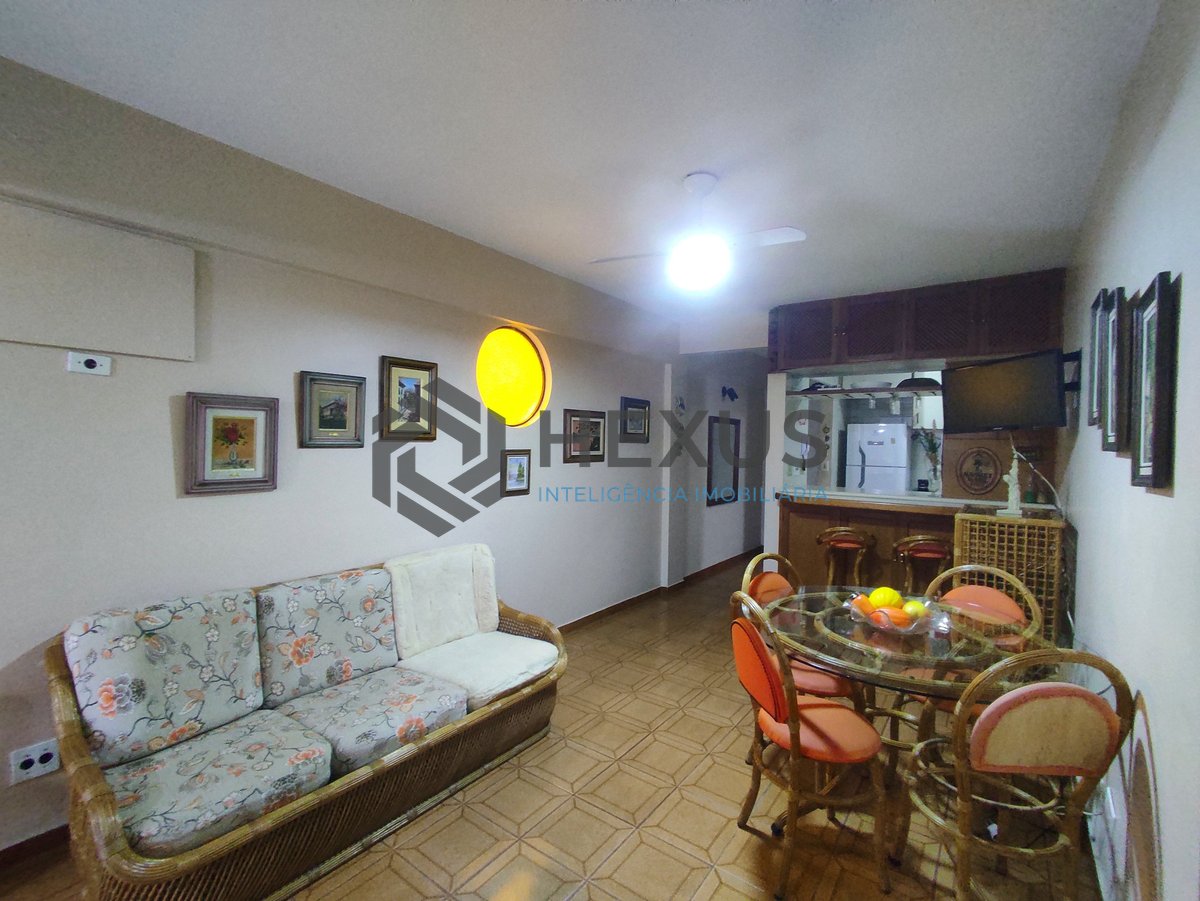 Foto 5 de Apartamento frente rua com varanda e vista livre na Praia da Enseada, Guaruja