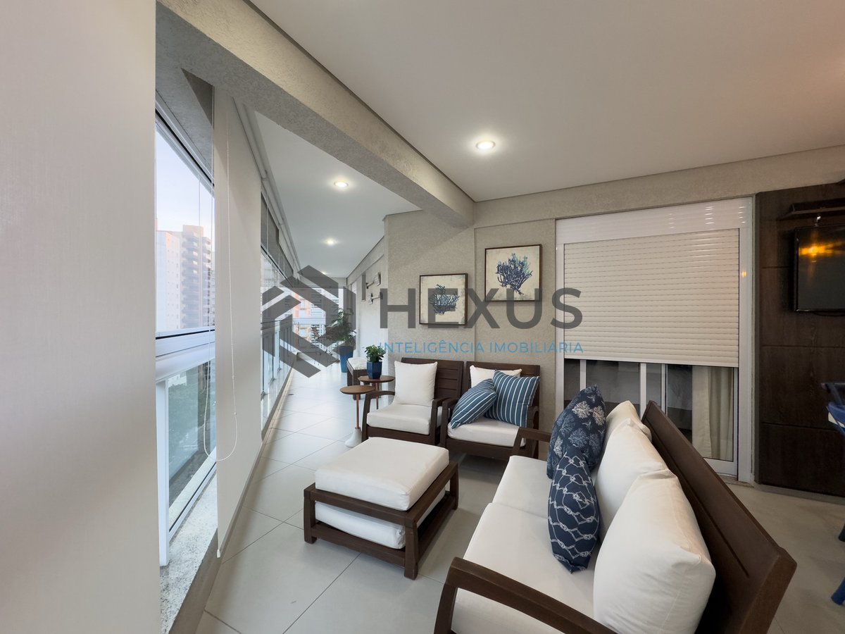 Foto 16 de Apartamento reformado com varanda gourmet e lazer na Praia das Pitangueiras, Guaruja