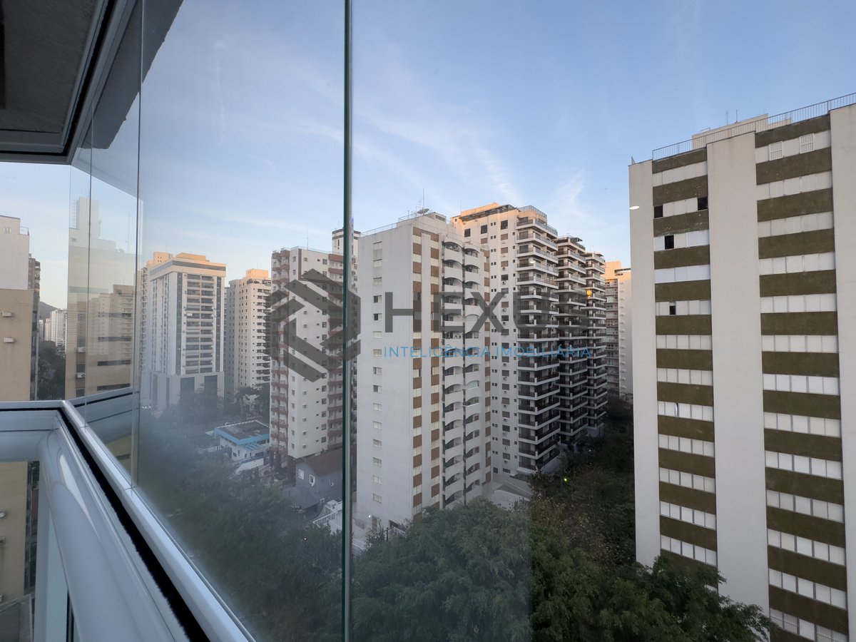Foto 18 de Apartamento reformado com varanda gourmet e lazer na Praia das Pitangueiras, Guaruja