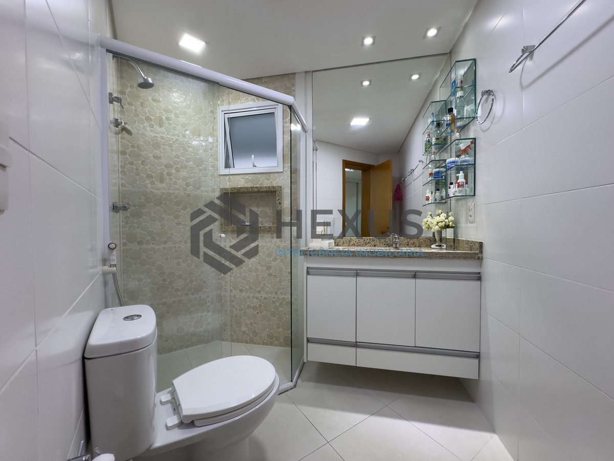 Foto 26 de Apartamento reformado com varanda gourmet e lazer na Praia das Pitangueiras, Guaruja