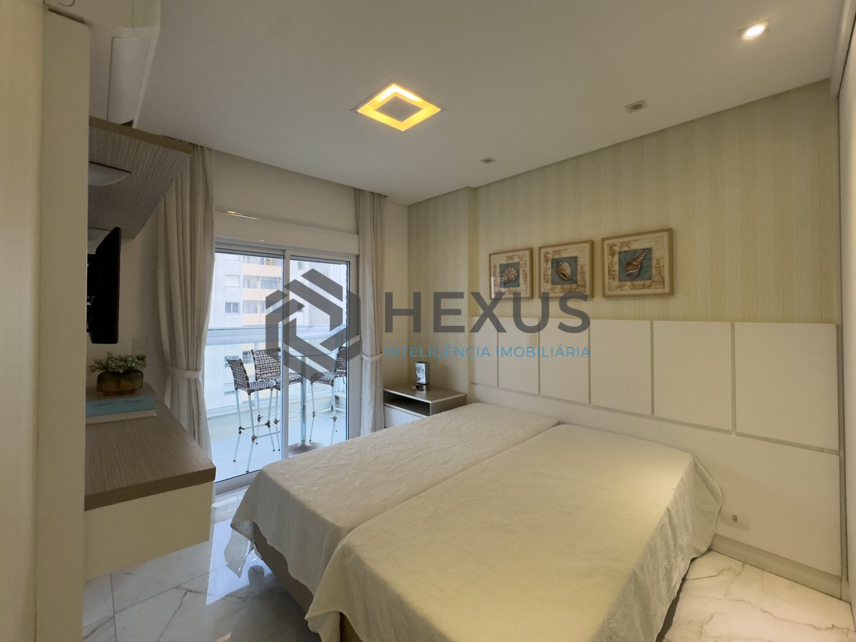 Foto 31 de Apartamento reformado com varanda gourmet e lazer na Praia das Pitangueiras, Guaruja