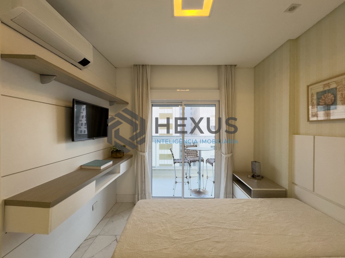 Foto 33 de Apartamento reformado com varanda gourmet e lazer na Praia das Pitangueiras, Guaruja