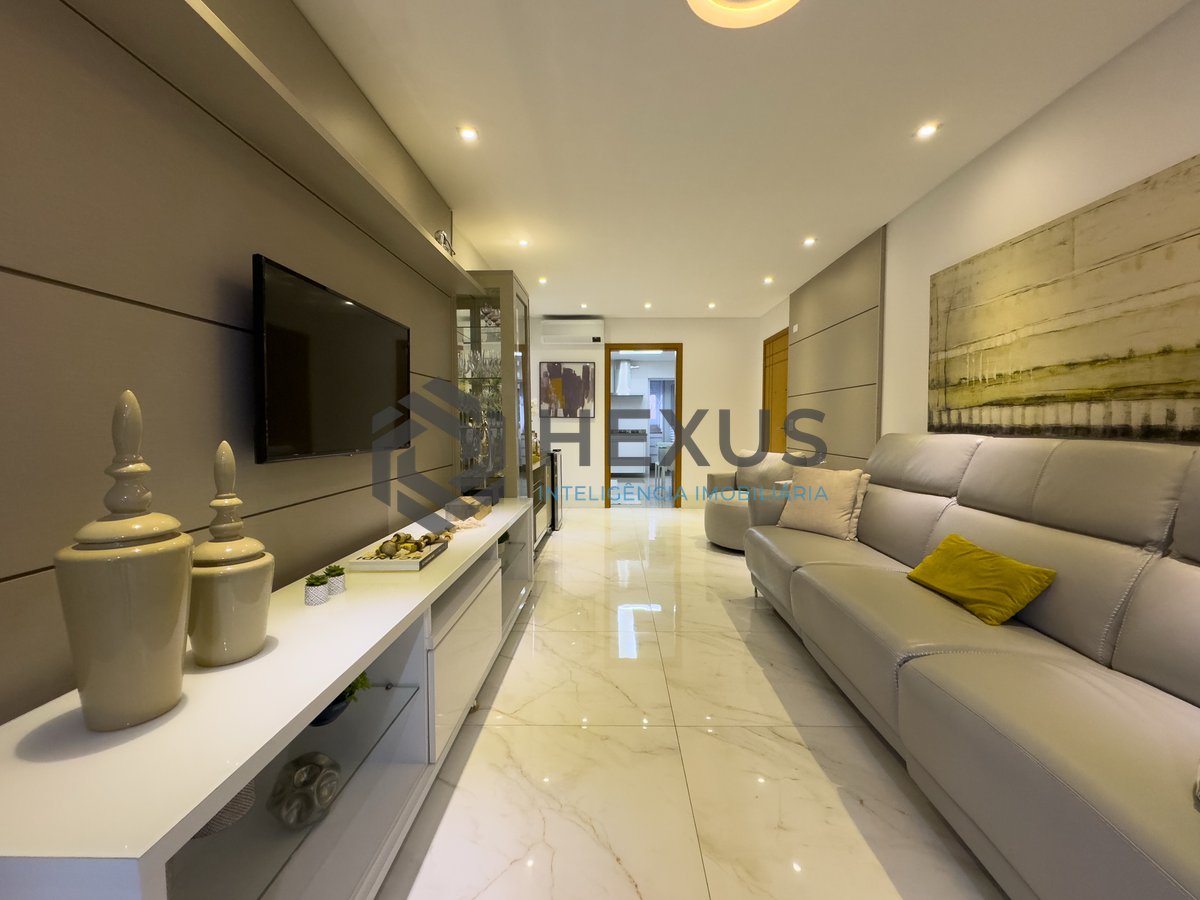 Foto 6 de Apartamento reformado com varanda gourmet e lazer na Praia das Pitangueiras, Guaruja