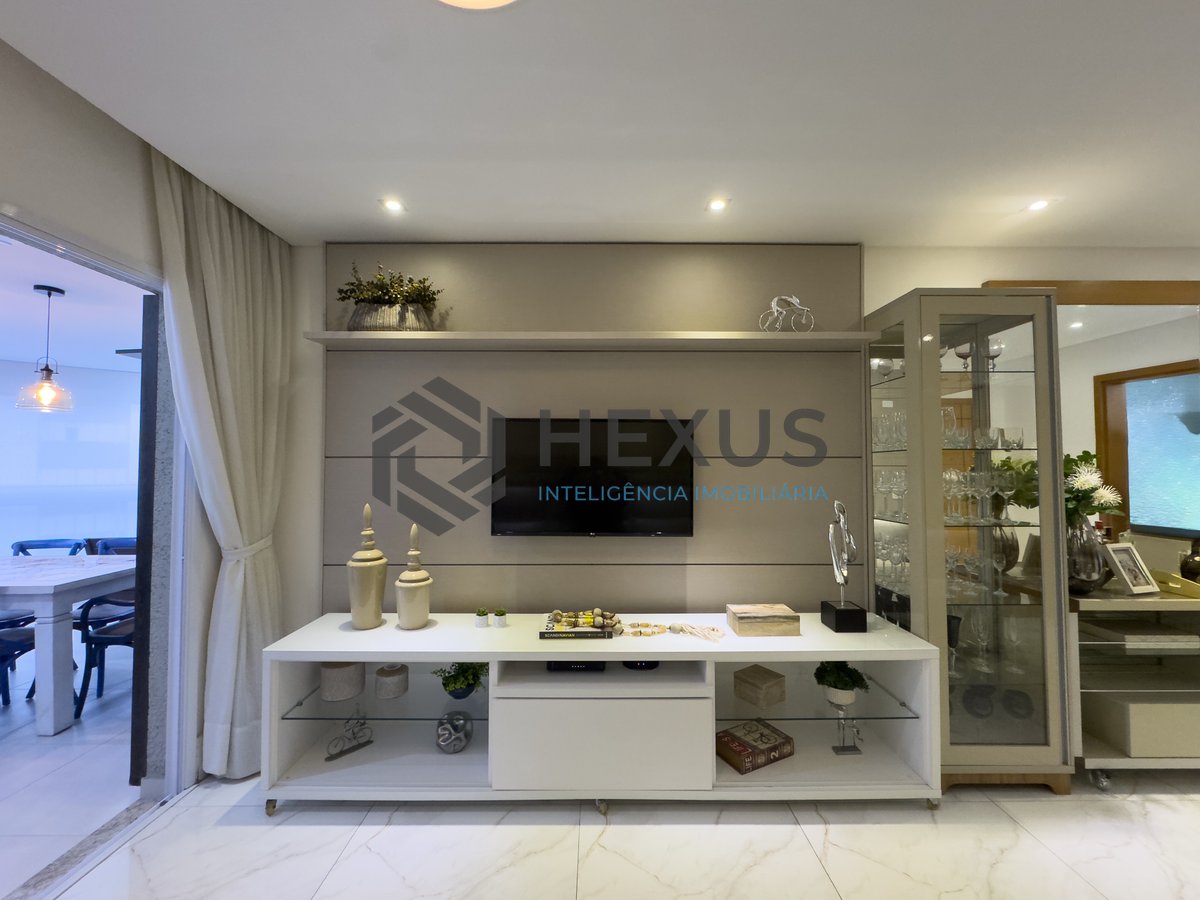 Foto 7 de Apartamento reformado com varanda gourmet e lazer na Praia das Pitangueiras, Guaruja
