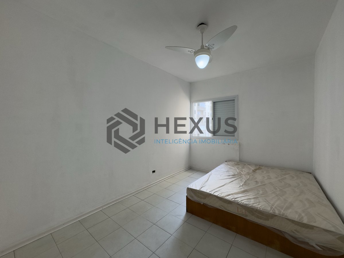 Foto 13 de Apartamento com varanda na quadra mar da Praia das Pitangueiras, Guaruja