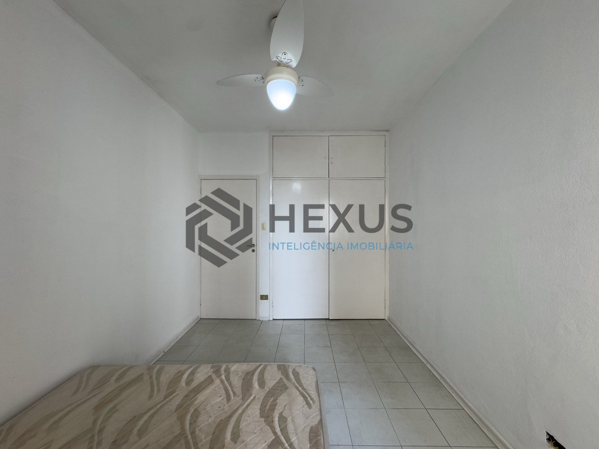 Foto 15 de Apartamento com varanda na quadra mar da Praia das Pitangueiras, Guaruja