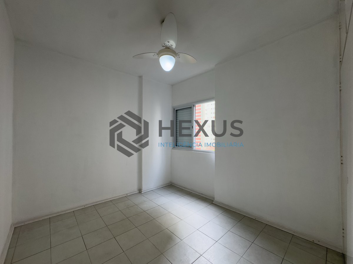 Foto 16 de Apartamento com varanda na quadra mar da Praia das Pitangueiras, Guaruja