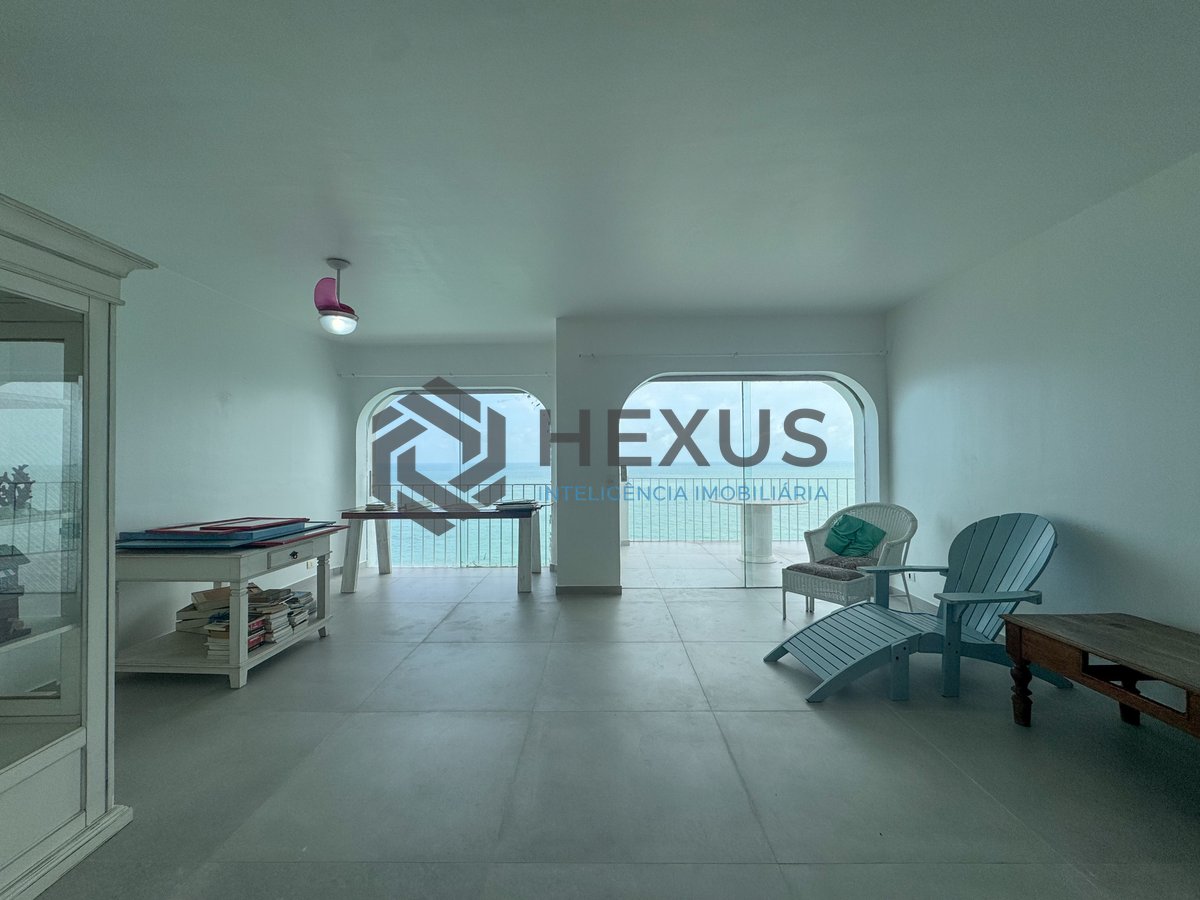 Foto 8 de Apartamento frente mar com varanda e vista mar na Praia das Pitangueiras, Guaruja