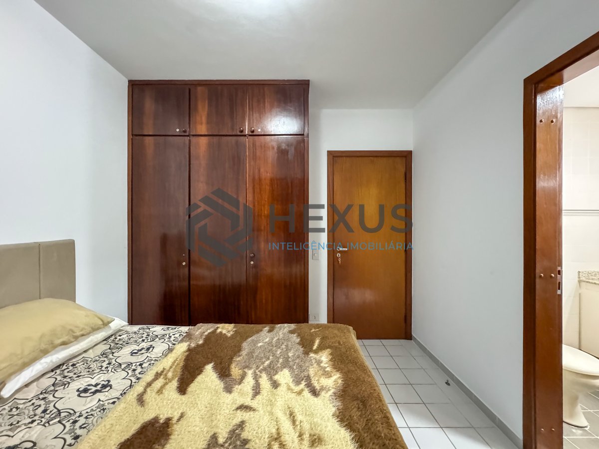 Foto 14 de Apartamento com varanda a duas quadras da Praia das Pitangueiras, Guaruja