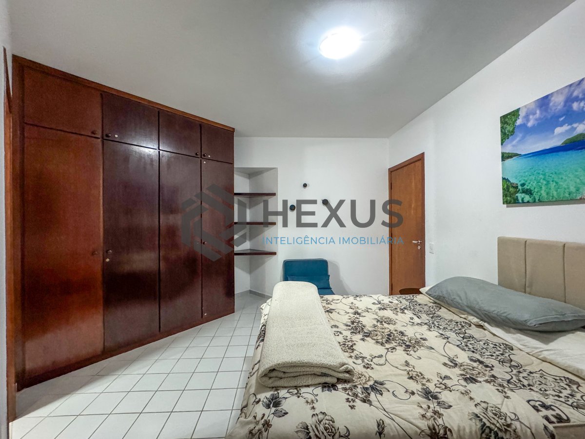 Foto 18 de Apartamento com varanda a duas quadras da Praia das Pitangueiras, Guaruja